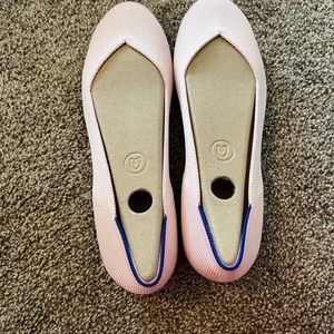 New in box Blush Flats sz 8.5
